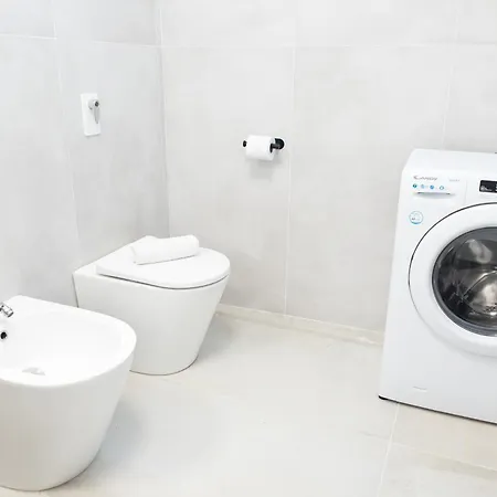 - 3 Min Walk From - Modern Flat For 5 Guests 公寓 阿巴迪拉里纳