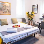 公寓 - 3 Min Walk From - Modern Flat For 5 Guests 阿巴迪拉里纳