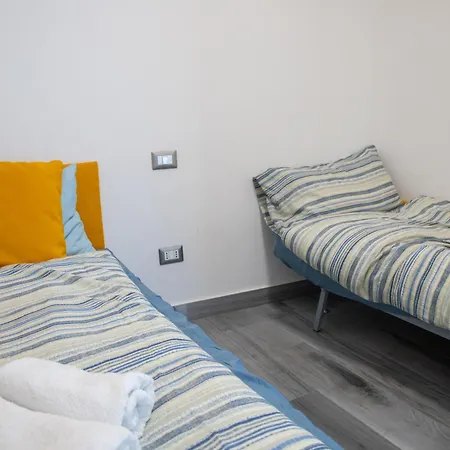 公寓 - 3 Min Walk From - Modern Flat For 5 Guests 阿巴迪拉里纳